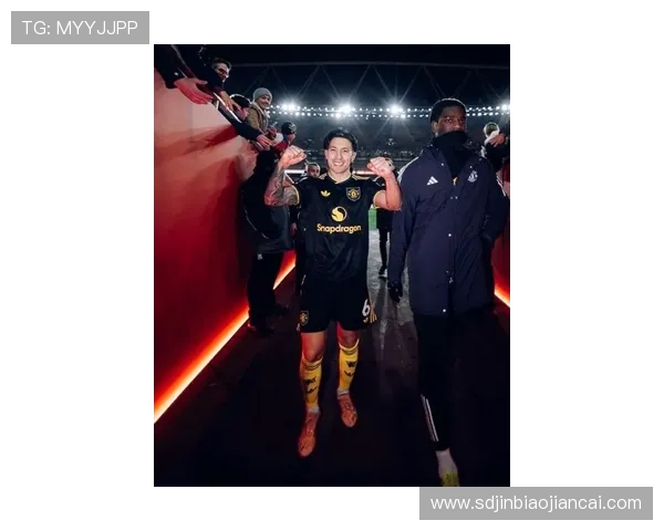 马内在对阵阿森纳的精彩表现引发球迷热议与媒体关注